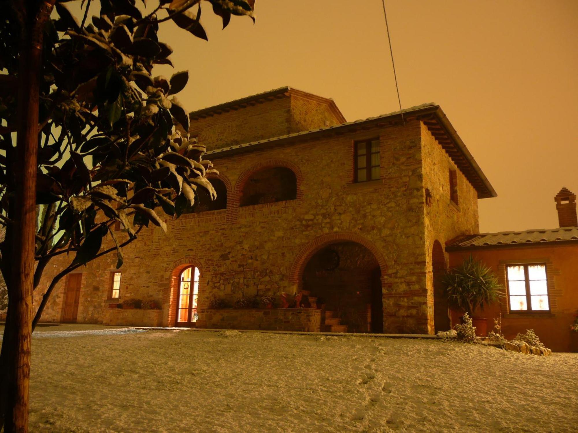 Il Baraccotto Panzió Lucignano Kültér fotó