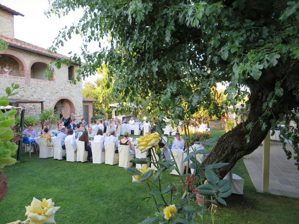 Il Baraccotto Panzió Lucignano Kültér fotó